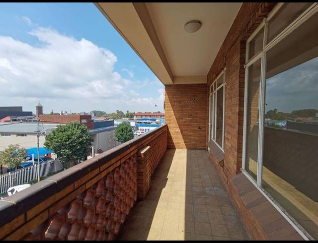 1 BEDROOM APARTMENT FOR SALE IN PRIMROSE